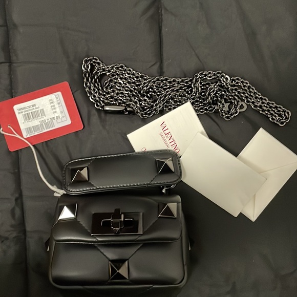 Valentino Mini Roman Stud Black - Picture 9 of 9